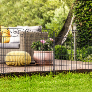 Metal garden fence panels, set of 4, square vine pattern