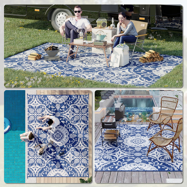 Portable outdoor mat with carrying bag