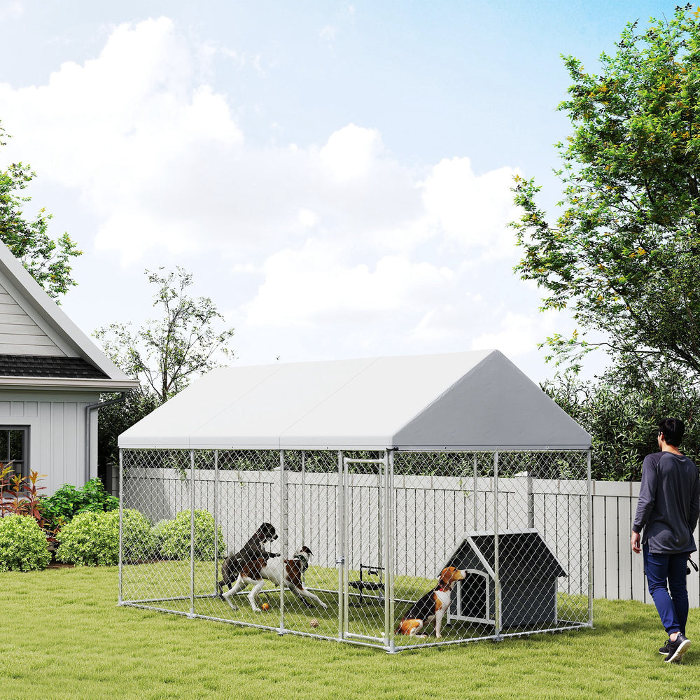 Galvanized steel kennel with roof and security latch
