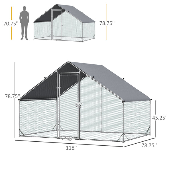 Outdoor chicken coop with shelter and lockable door