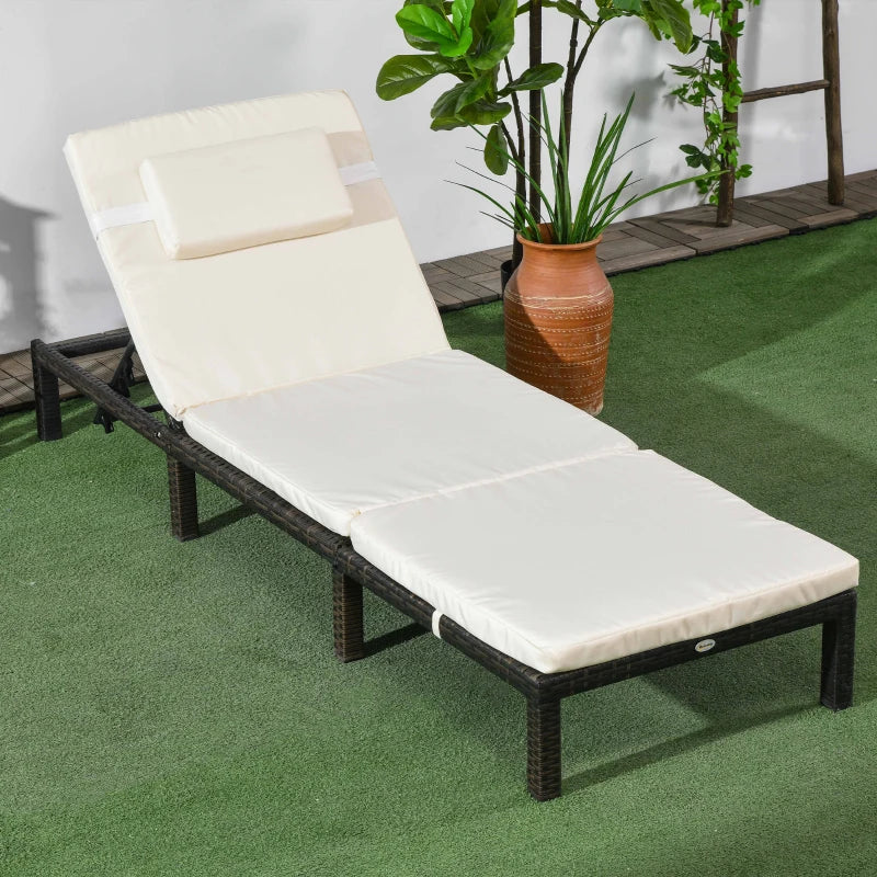 Chaise longue de jardin blanc crème avec dossier réglable à 5 positions et appui-tête intégré pour un confort extérieur optimal
