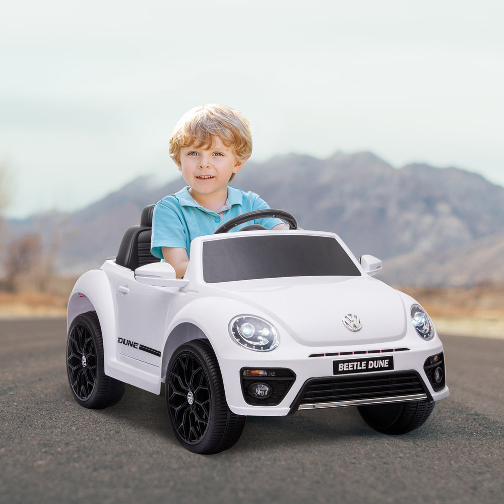 Volkswagen Beetle 12V with remote control, white