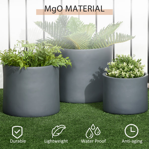 Set of 3 outdoor planters with drainage holes