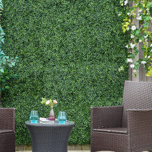 Artificial green wall with drainage for the home and garden