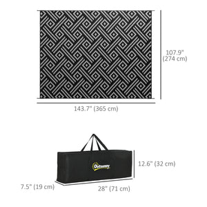 Reversible waterproof outdoor rug made of plastic straw