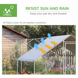 Outdoor chicken coop with shelter and lockable door
