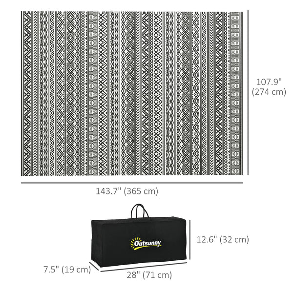 Reversible waterproof outdoor rug made of plastic straw