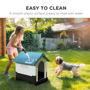 Outdoor kennel with windows and elevated base
