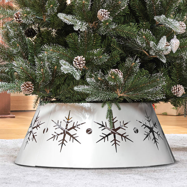 26" Christmas Tree Skirt with White Snowflake Pattern