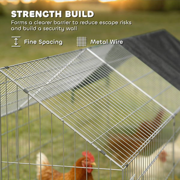 Metal chicken coop with UV-resistant cover