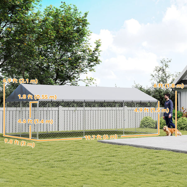 Galvanized steel kennel with roof and safety latches