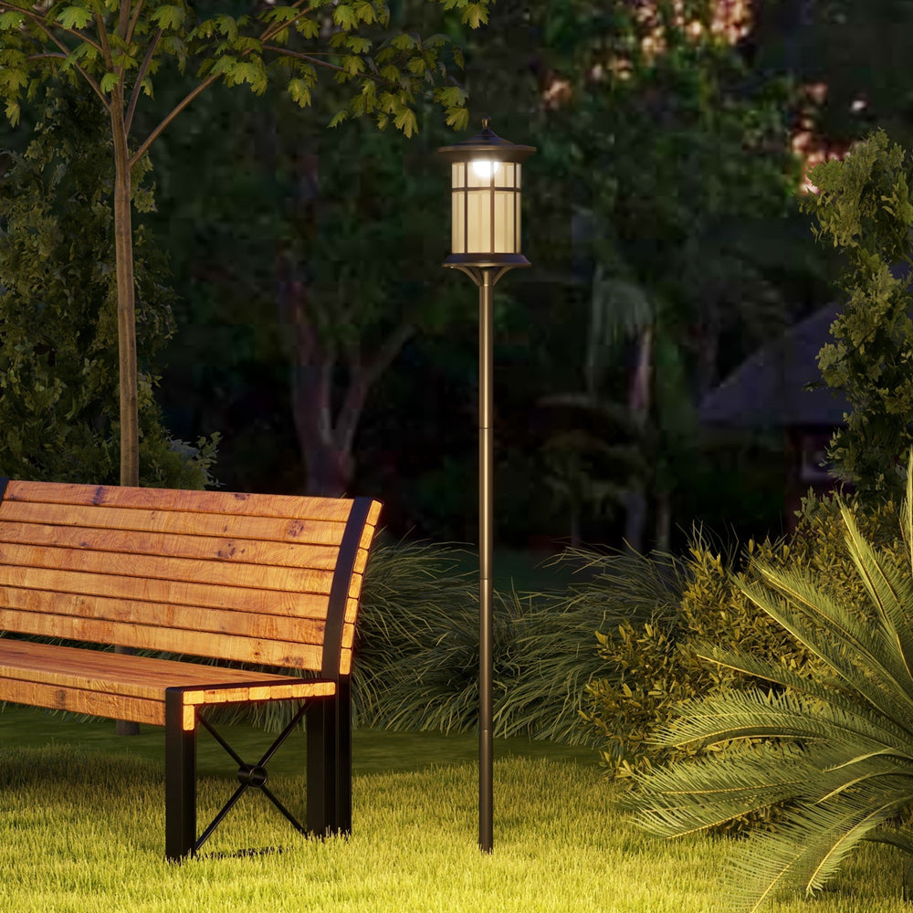 Outdoor solar lamp 
