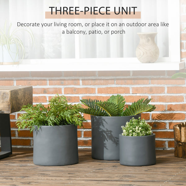 Set of 3 outdoor planters with drainage holes