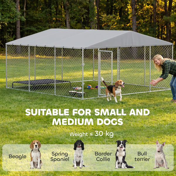 Reinforced dog kennel with roof, 13.1 x 13.1 ft