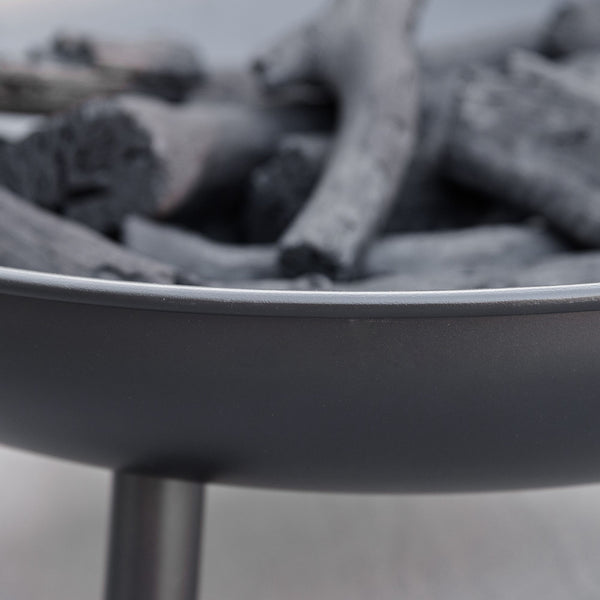 Round wood-burning fireplace, black