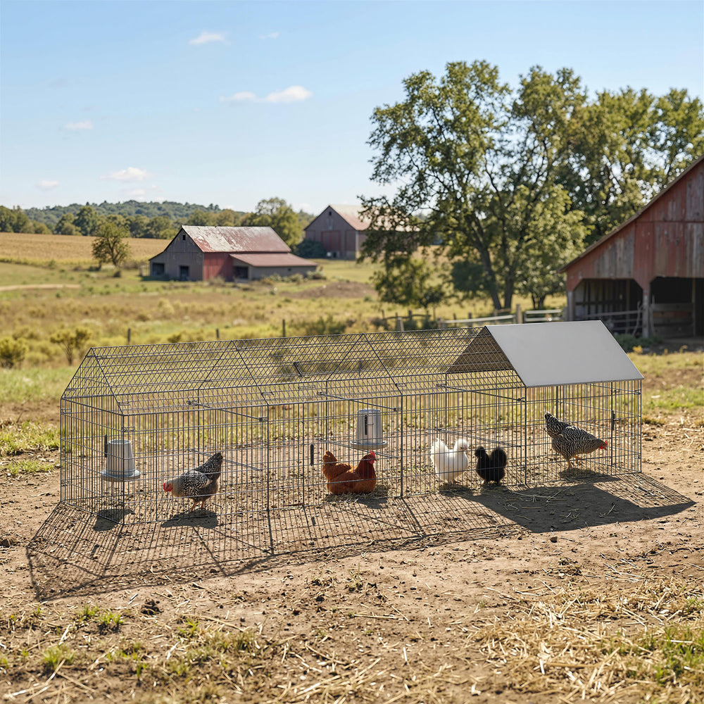 Metal chicken coop with water-resistant and anti-UV cover for 4 to 6 chickens