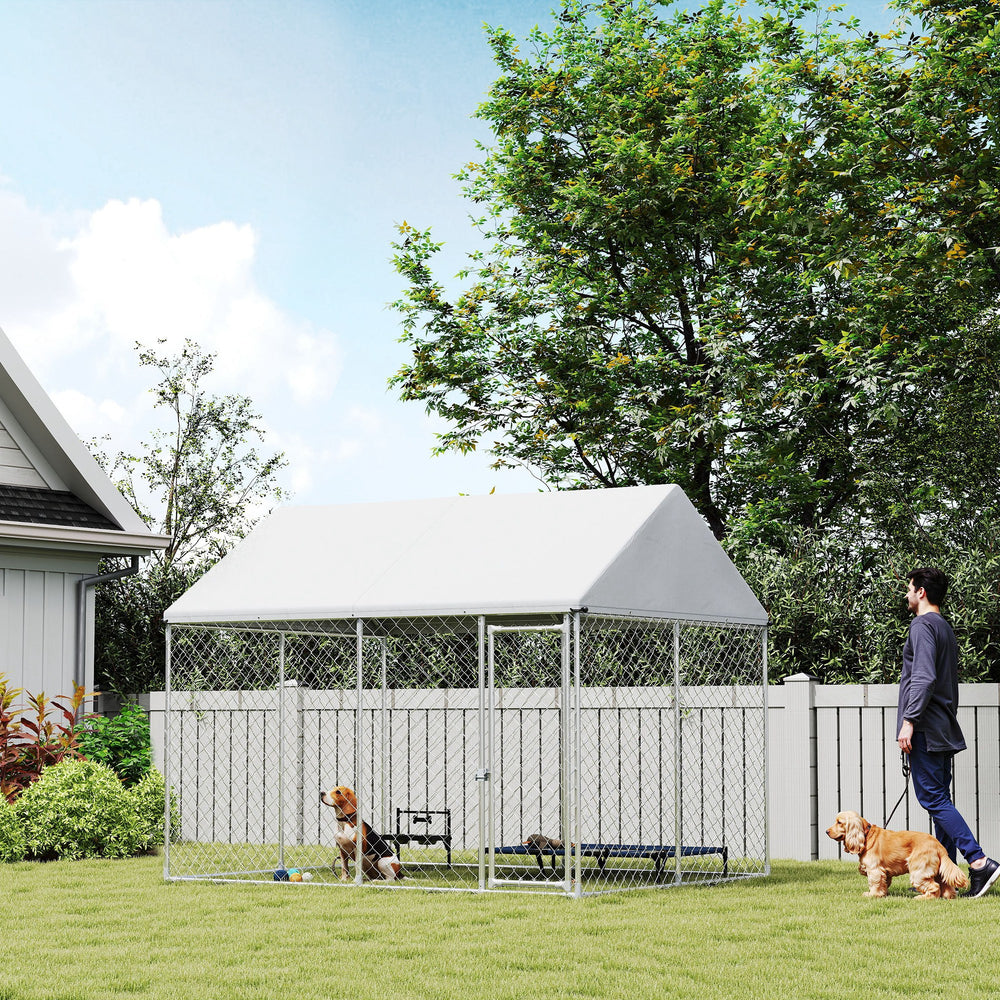 Robust outdoor enclosure in galvanised steel with waterproof roof