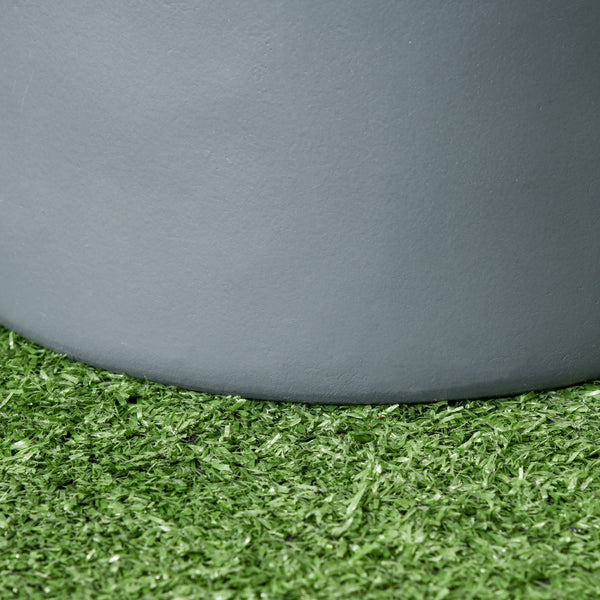 Set of 3 outdoor planters with drainage holes