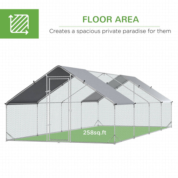 Outdoor chicken coop with shelter and lockable door