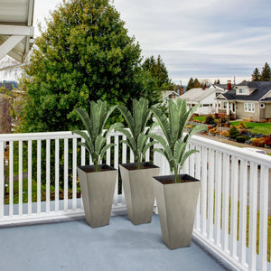 Set of 3 plastic planters