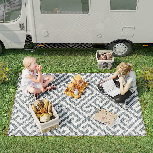 Reversible outdoor rug, grey and white