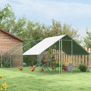 Outdoor chicken coop with shelter and lockable door