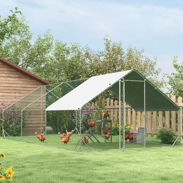 Outdoor chicken coop with shelter and lockable door